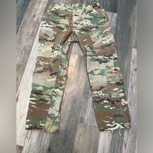 US Army USGI Multicam OCP Combat Fatigue Pants Female Size 28 Regular